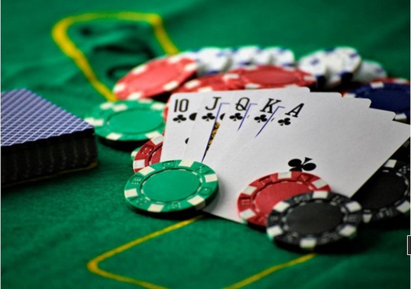 Thuật ngữ trong poker quy định như thế nào?